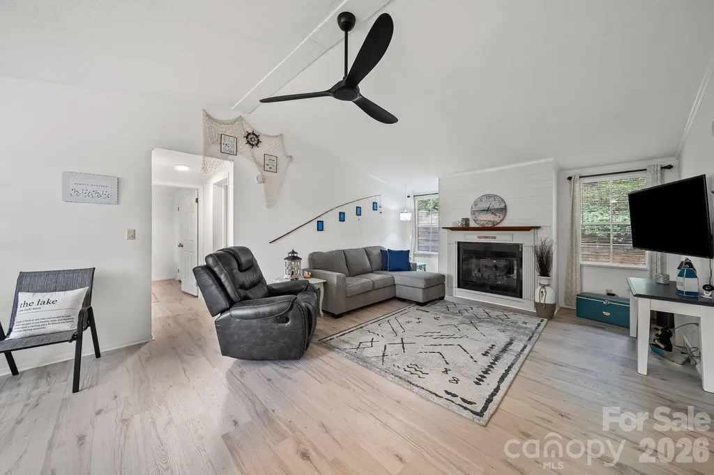1135 Pinehaven Drive New London NC 28127