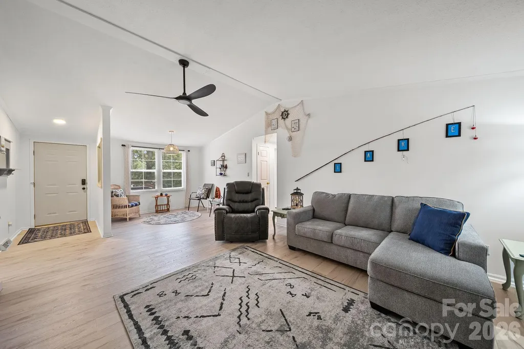 1135 Pinehaven Drive New London NC 28127