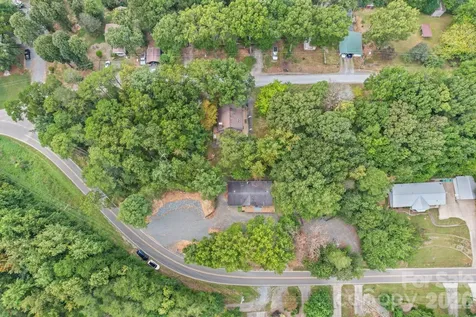 1135 Pinehaven Drive New London NC 28127