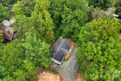 1135 Pinehaven Drive New London NC 28127