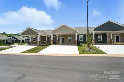 1524 29th Street SE Hickory NC 28602
