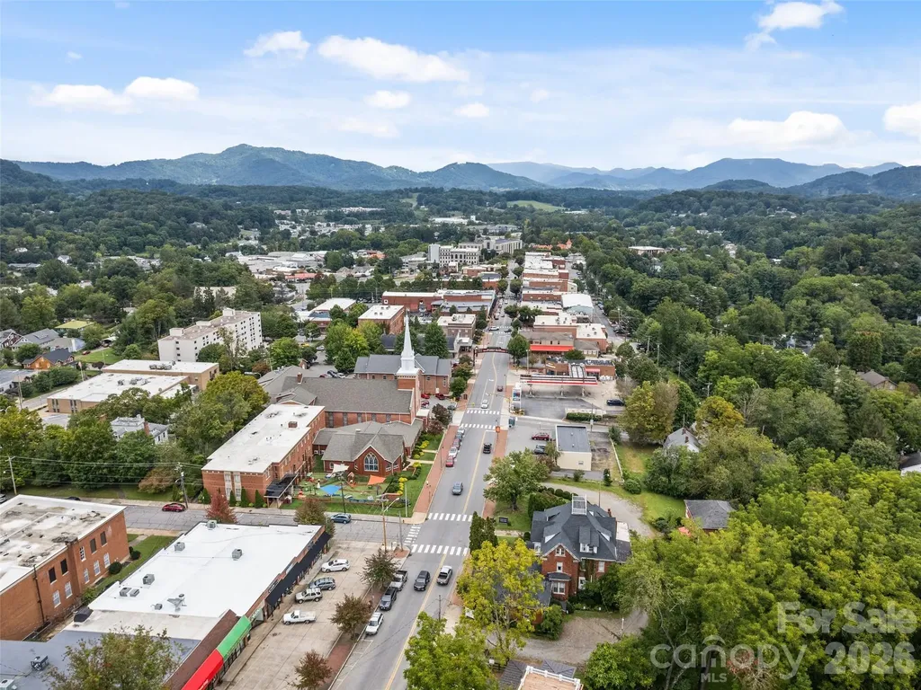 123 S Main Street Waynesville NC 28786