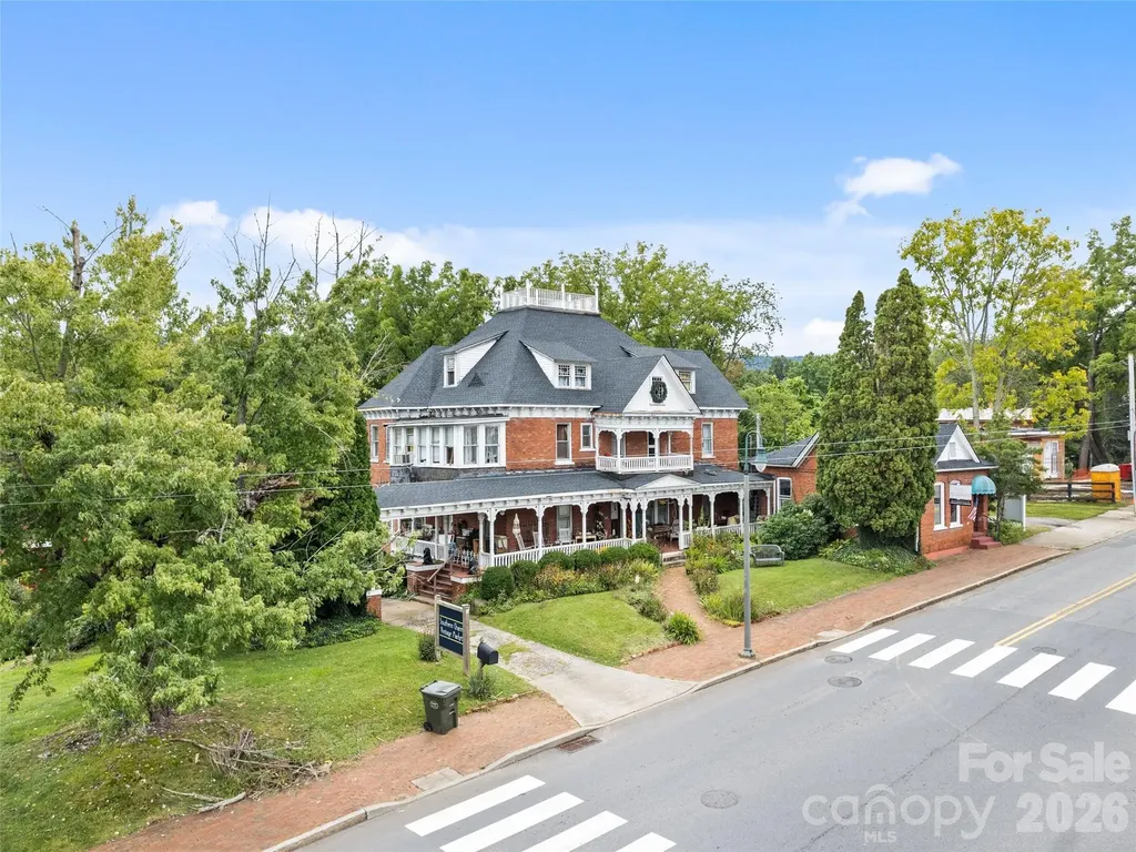 123 S Main Street Waynesville NC 28786