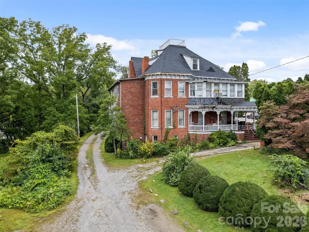 123 S Main Street Waynesville NC 28786