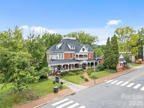 123 S Main Street Waynesville NC 28786