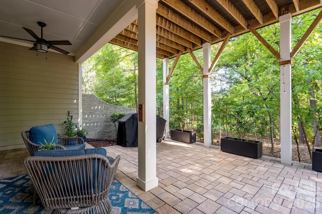 5041 Vernet Lane Charlotte NC 28210