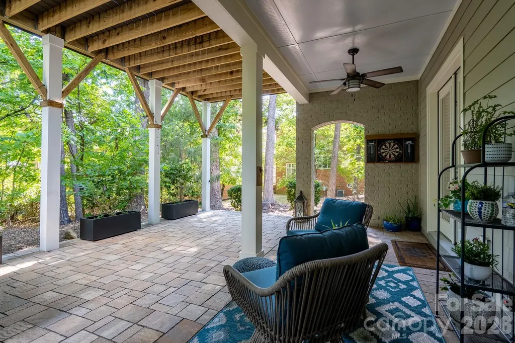 5041 Vernet Lane Charlotte NC 28210