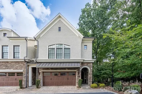5041 Vernet Lane Charlotte NC 28210