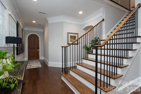 5041 Vernet Lane Charlotte NC 28210