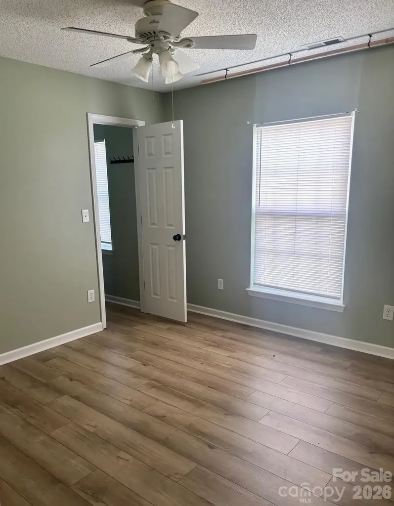 2018 Southwind Drive Charlotte NC 28216