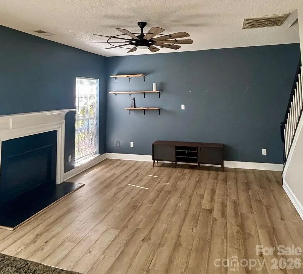 2018 Southwind Drive Charlotte NC 28216