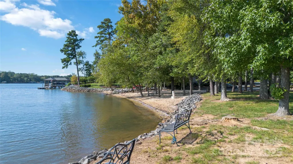 2112 Wood Clough Court Belmont NC 28012