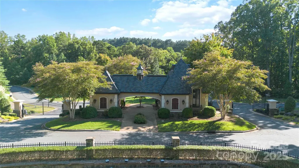 2112 Wood Clough Court Belmont NC 28012
