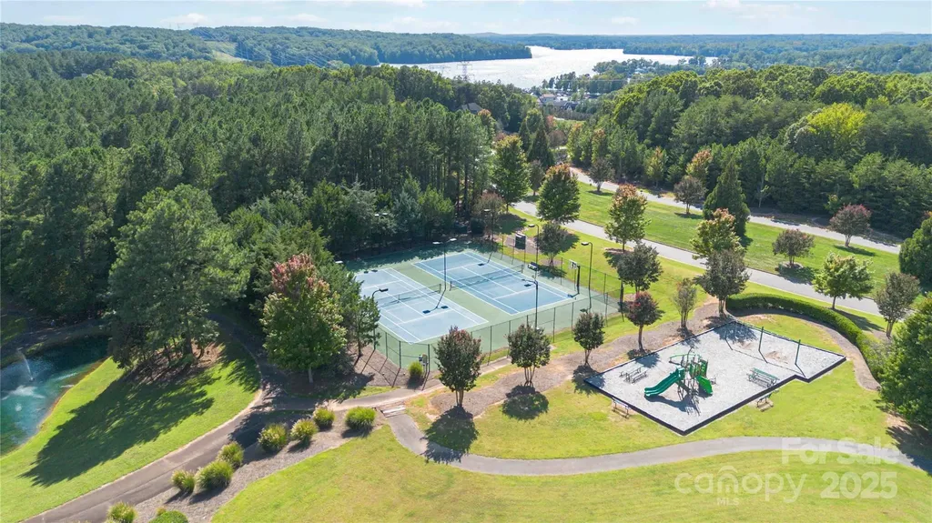 2112 Wood Clough Court Belmont NC 28012