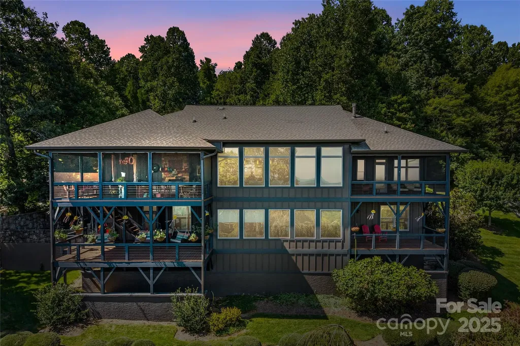 159 Alta Circle Hendersonville NC 28739