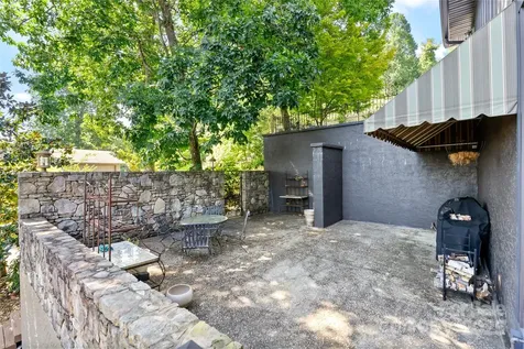 159 Alta Circle Hendersonville NC 28739