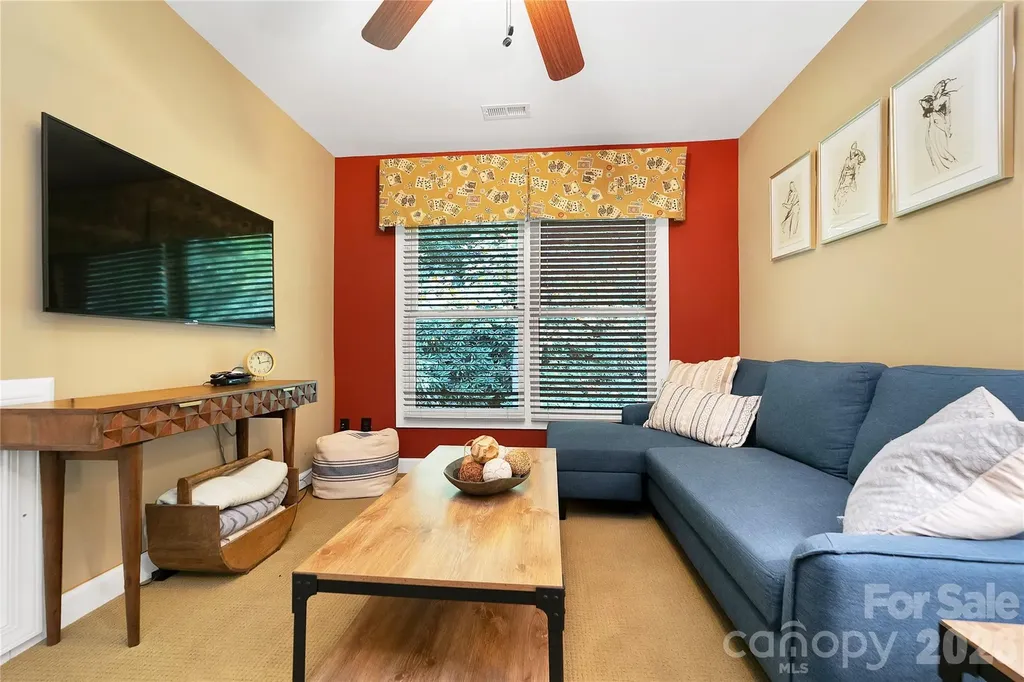 923 Ugugu Drive Brevard NC 28712
