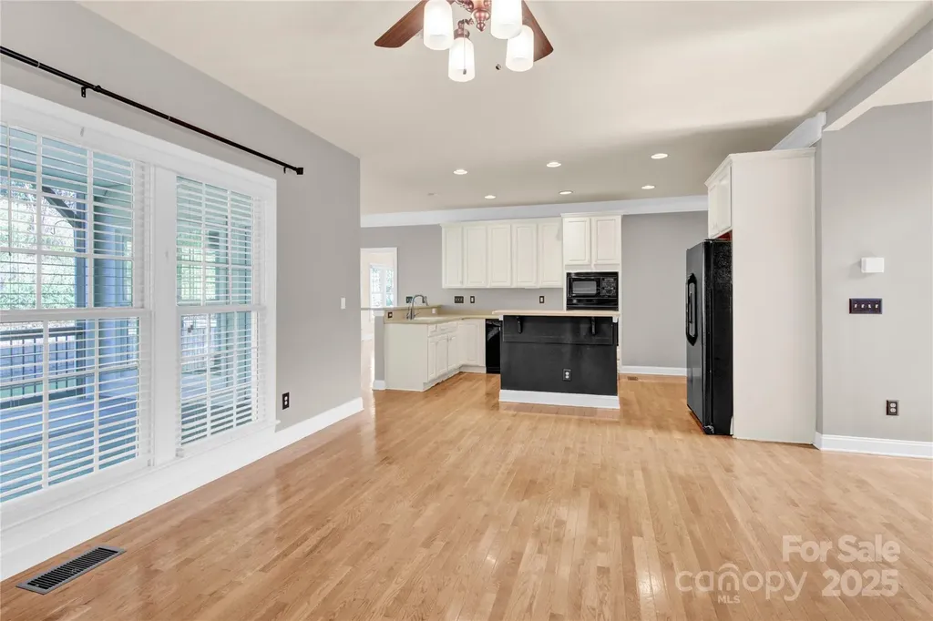 2055 Solway Lane Charlotte NC 28269