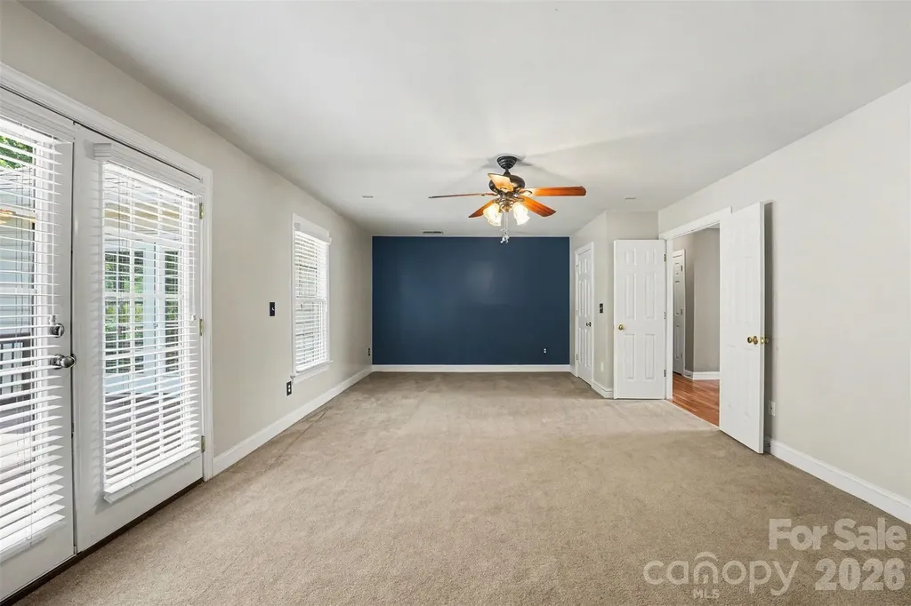 2055 Solway Lane Charlotte NC 28269