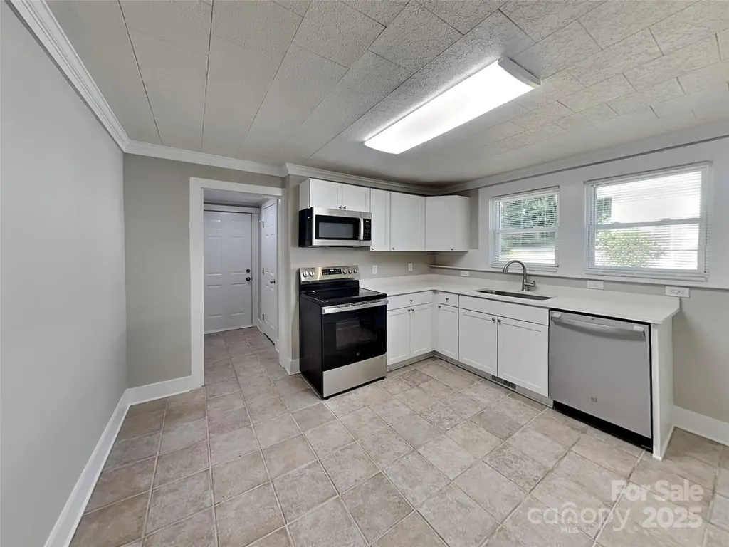 313 Bruce Avenue Mooresville NC 28115