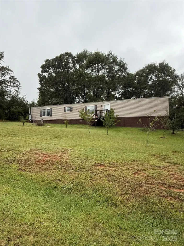 223 Green Acres Road Mooresboro NC 28114