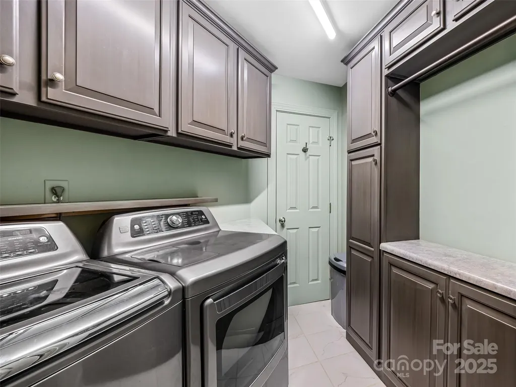 73 Ridgetop Circle Brevard NC 28712