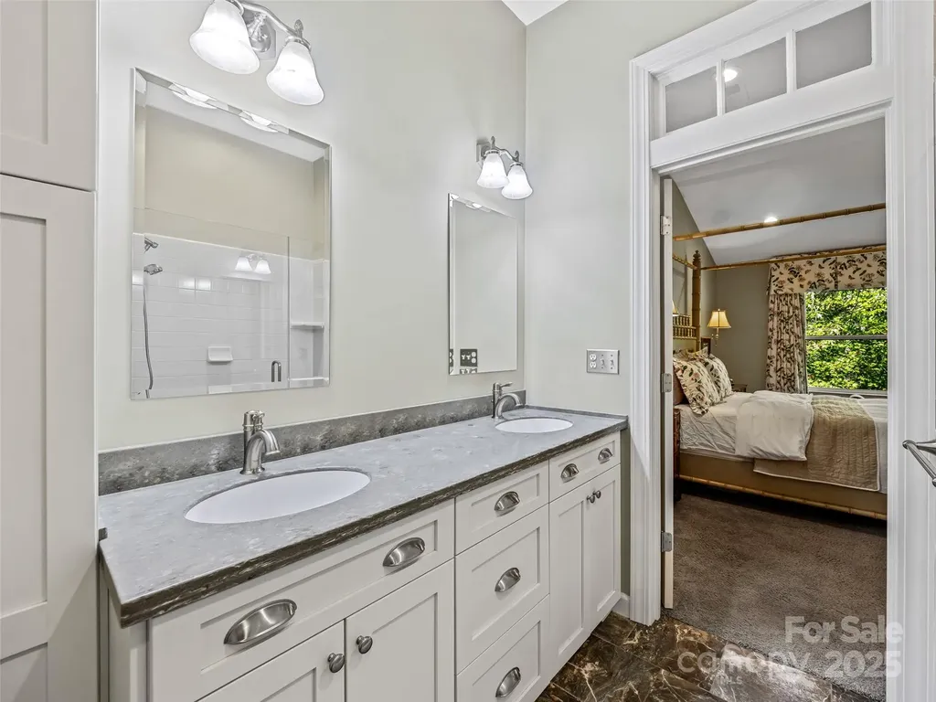 73 Ridgetop Circle Brevard NC 28712