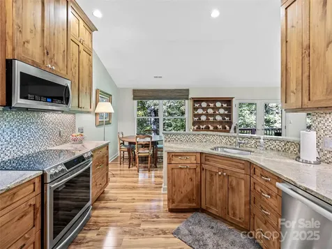73 Ridgetop Circle Brevard NC 28712