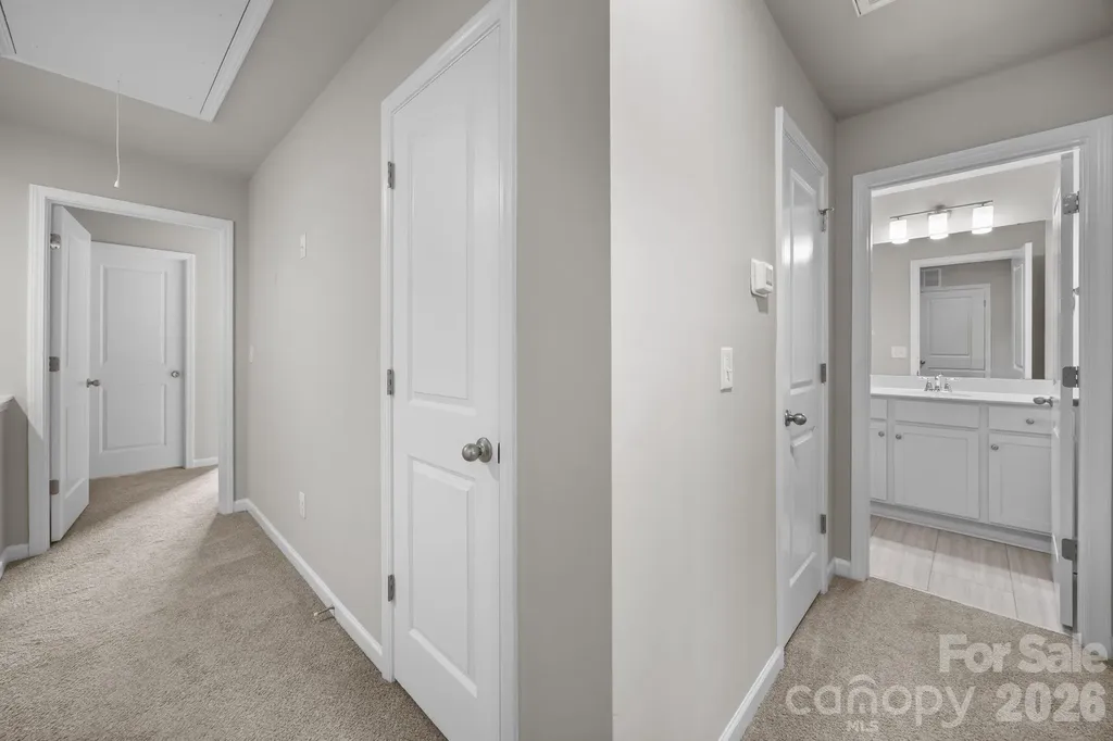 8105 Alderton Lane Charlotte NC 28215
