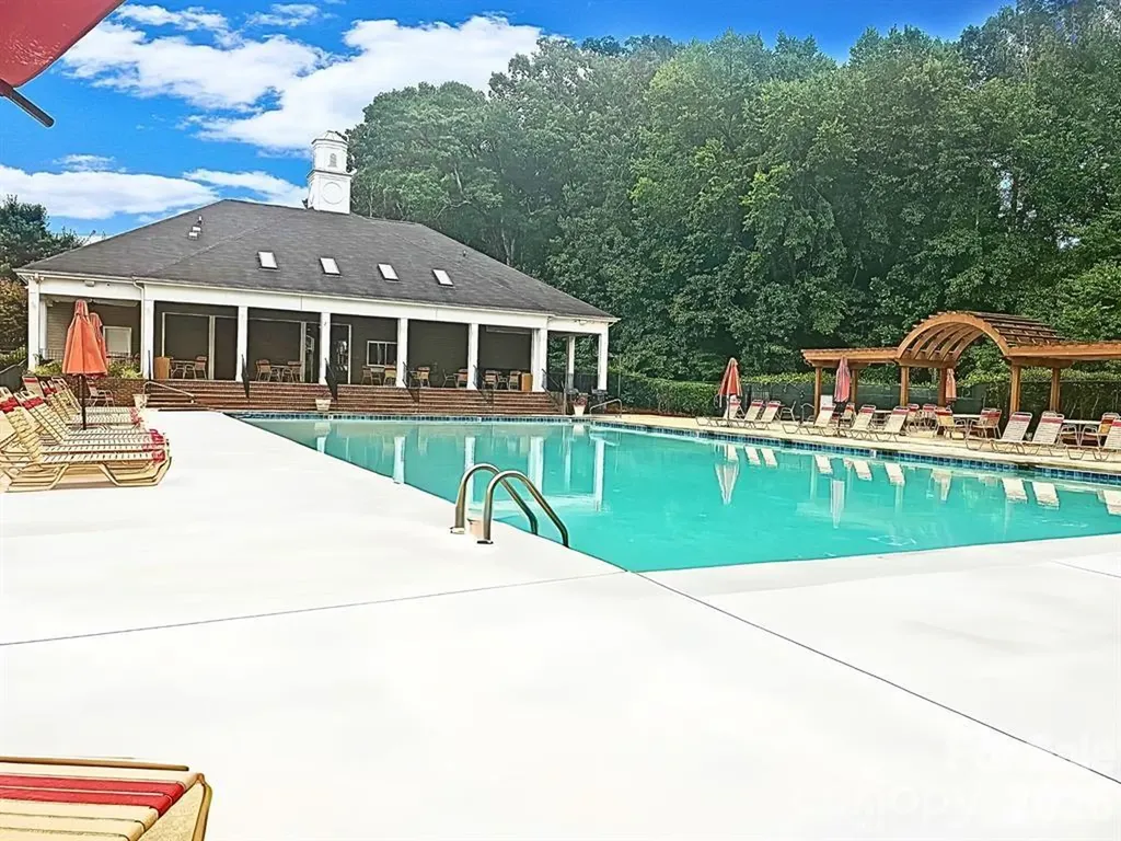 8105 Alderton Lane Charlotte NC 28215