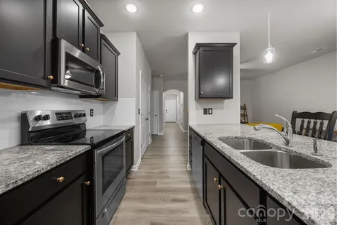 8105 Alderton Lane Charlotte NC 28215