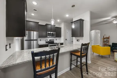 8105 Alderton Lane Charlotte NC 28215
