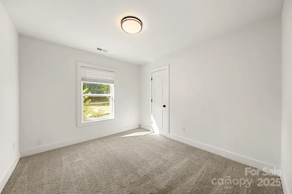 517 W Pine Street Maiden NC 28650