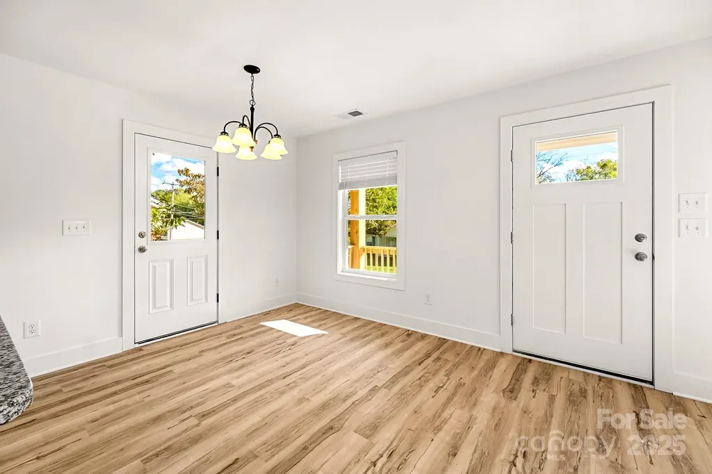 517 W Pine Street Maiden NC 28650
