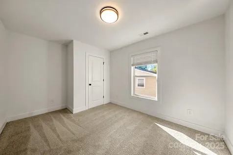 517 W Pine Street Maiden NC 28650