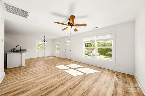 517 W Pine Street Maiden NC 28650