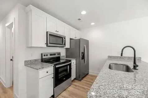 517 W Pine Street Maiden NC 28650