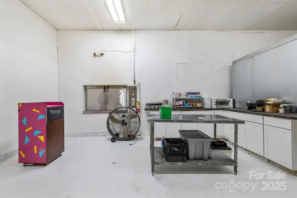 1196 N Country Club Road Brevard NC 28712