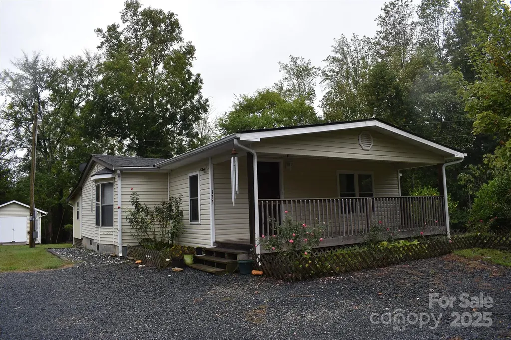 133 Community Building Road Mount Gilead NC 27306