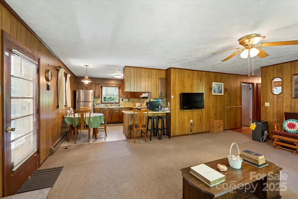 1623 Ammons Branch Road Marshall NC 28753