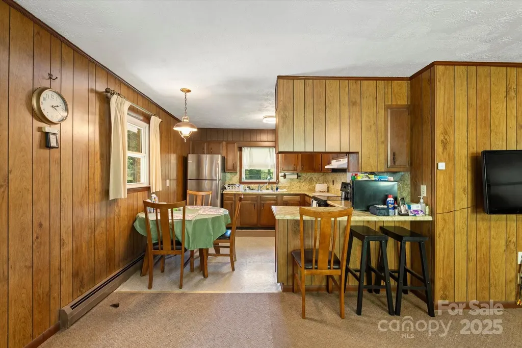 1623 Ammons Branch Road Marshall NC 28753