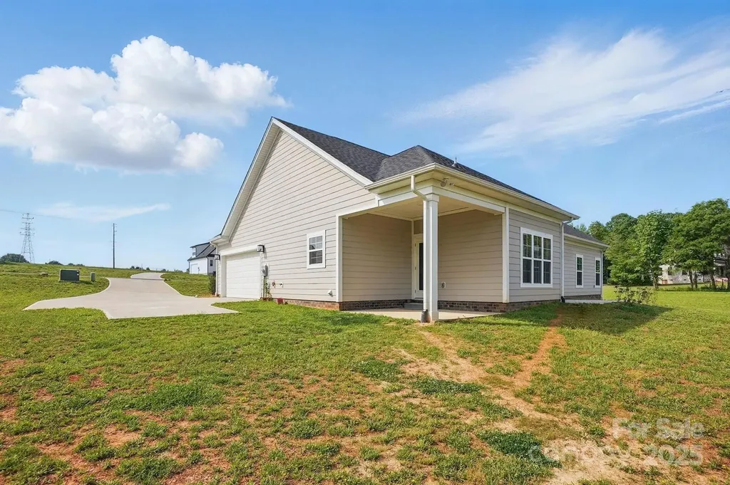 3013 Isle Lane Monroe NC 28110
