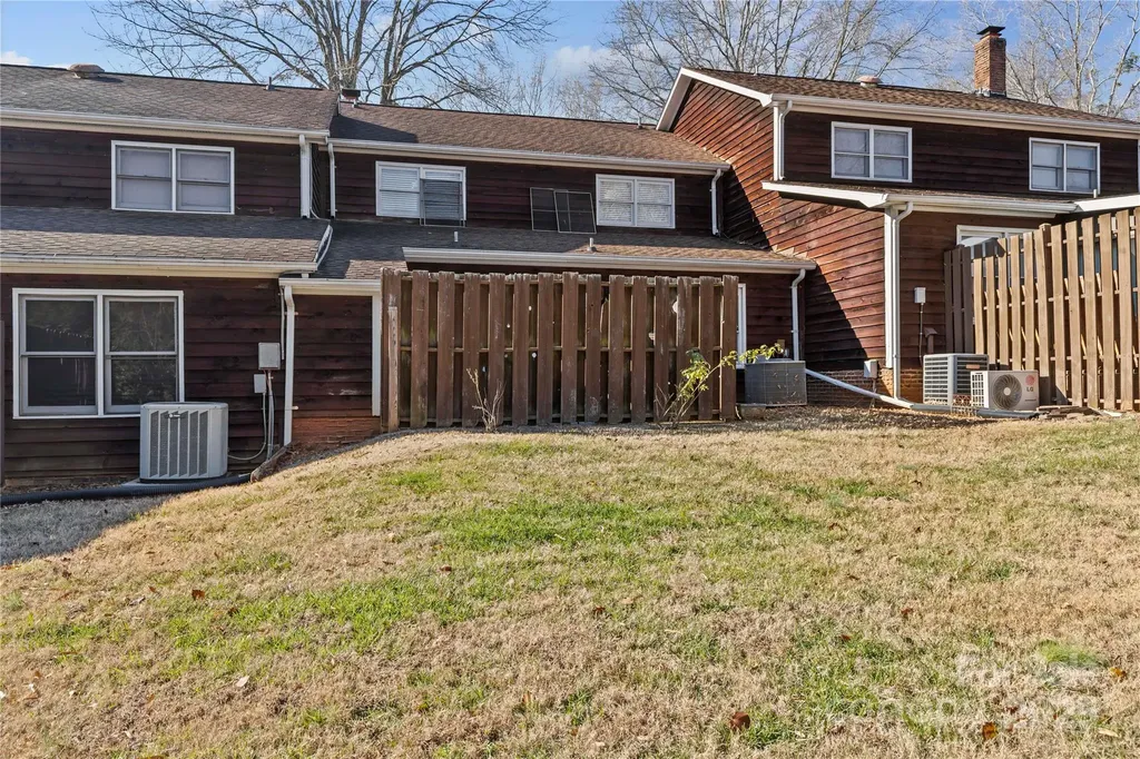 2502 Round Table Road Monroe NC 28110