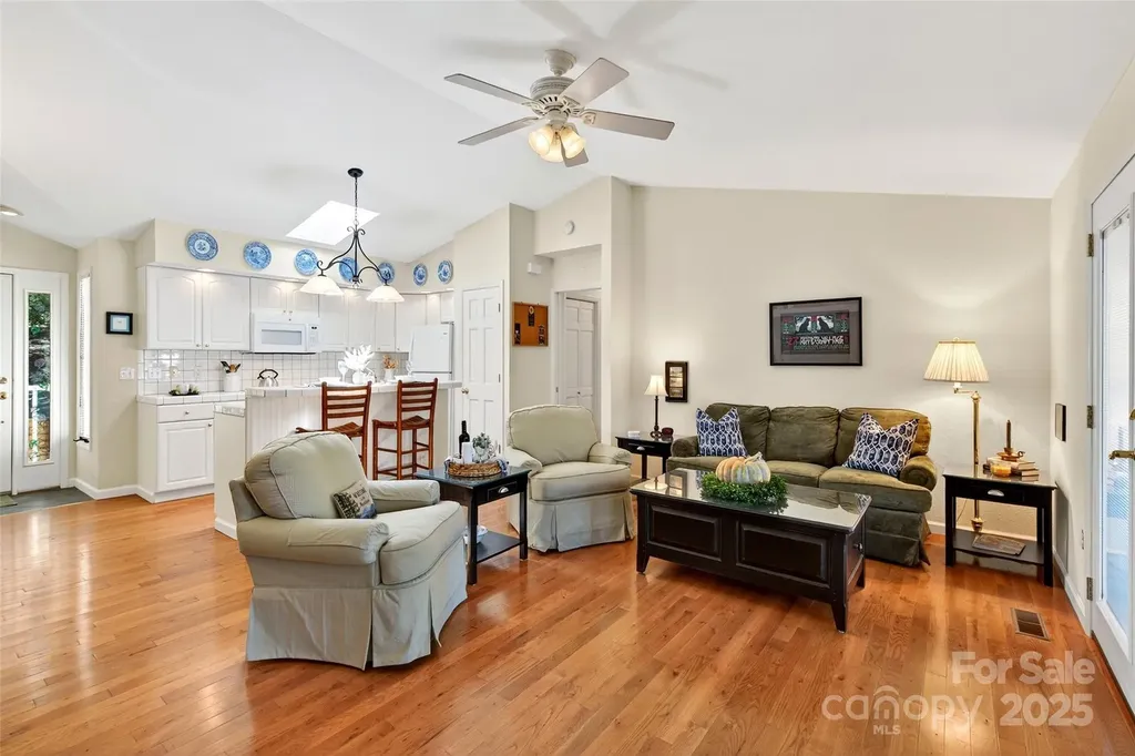 211 Rhododendron Avenue Black Mountain NC 28711