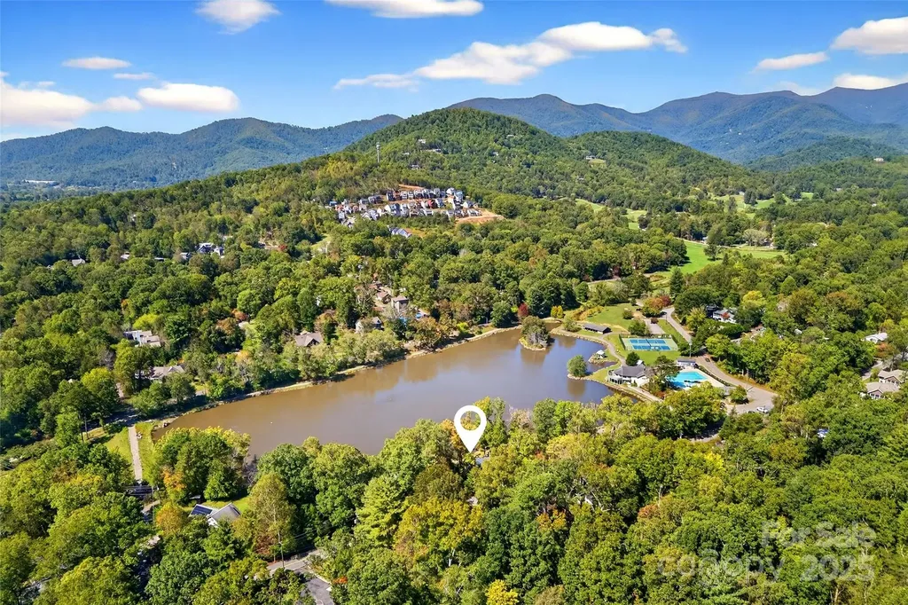 211 Rhododendron Avenue Black Mountain NC 28711