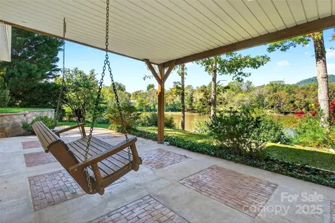 211 Rhododendron Avenue Black Mountain NC 28711