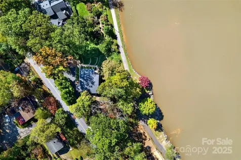 211 Rhododendron Avenue Black Mountain NC 28711