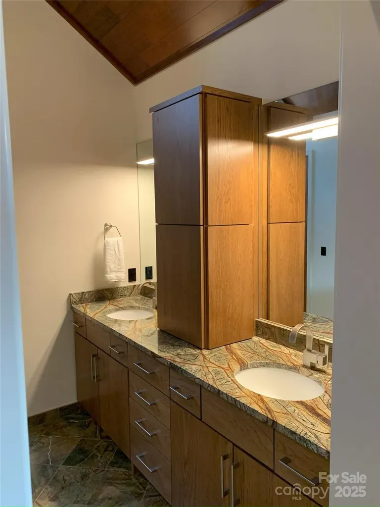 57 Union Chapel Road Weaverville NC 28787