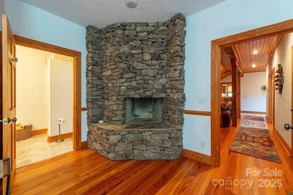 85 Prospectors Trail Black Mountain NC 28711