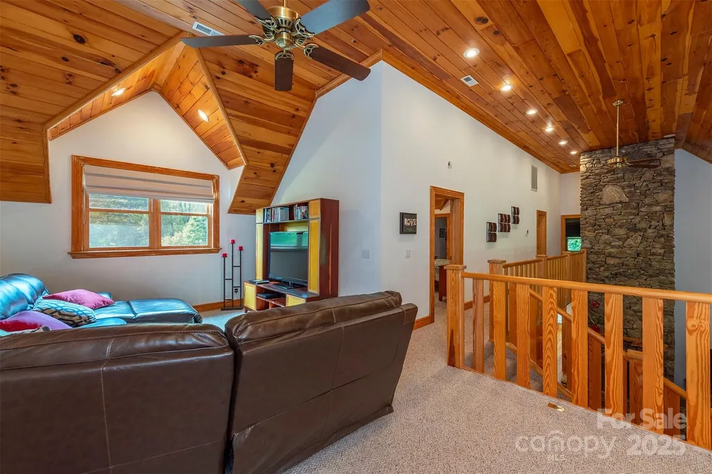 85 Prospectors Trail Black Mountain NC 28711